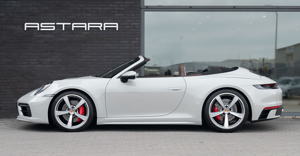 Porsche 992 Carrera 4S