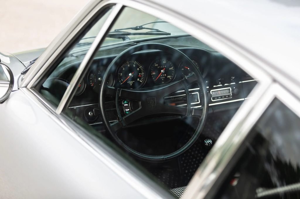 Porsche 911 S (F-Modell)