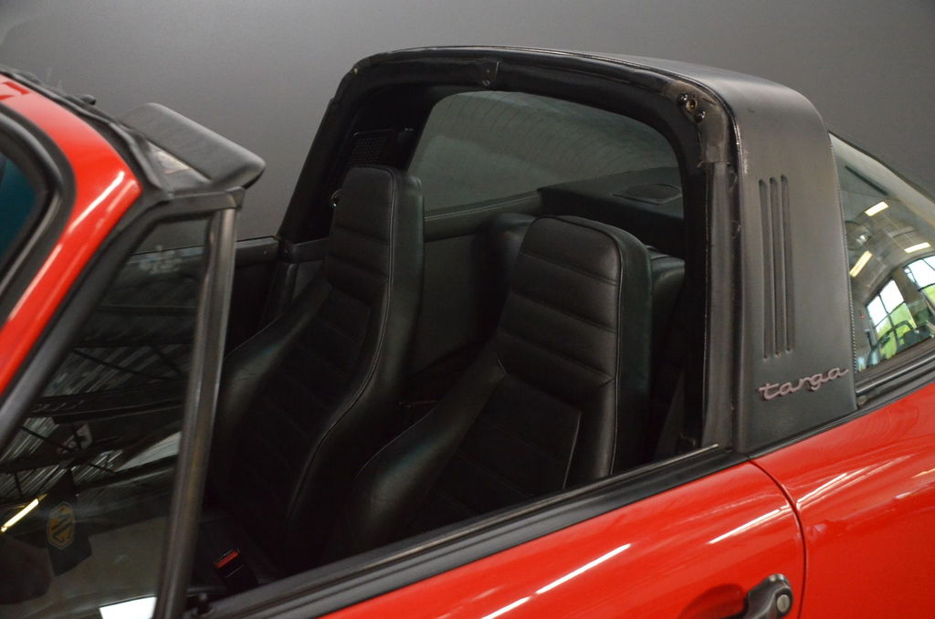 Porsche 911 Carrera 3.2 (US)