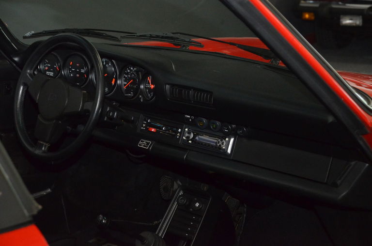 Porsche 911 Carrera 3.2 (US)