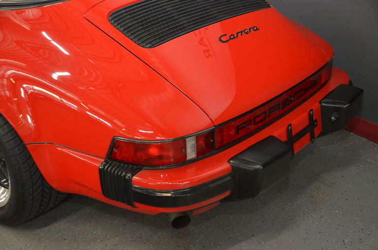 Porsche 911 Carrera 3.2 (US)