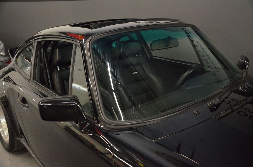 Porsche 911 Carrera 3.2 (US)