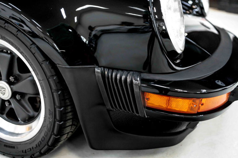 Porsche 911 Turbo 3.3 (US)