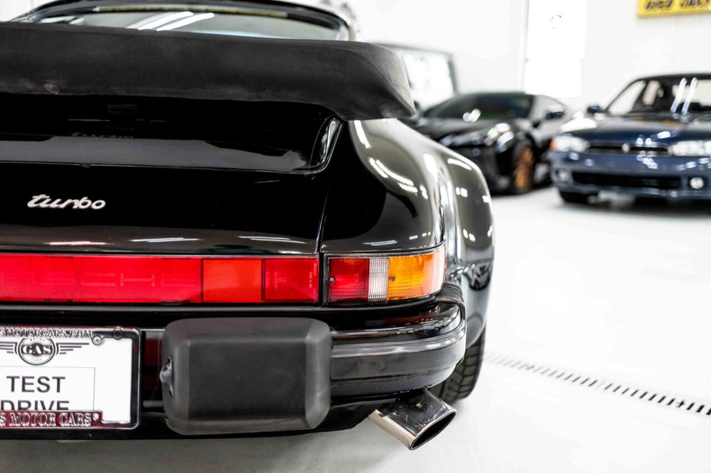 Porsche 911 Turbo 3.3 (US)