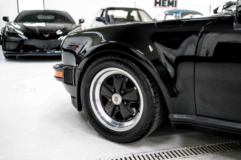 Porsche 911 Turbo 3.3 (US)