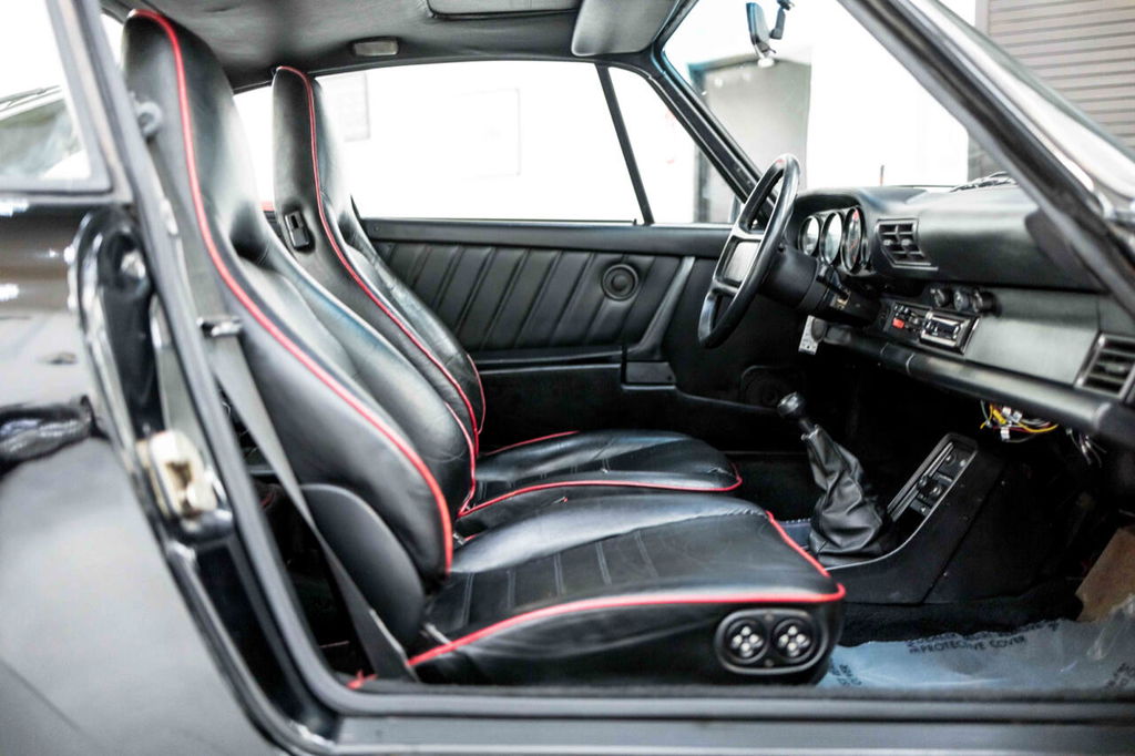 Porsche 911 Turbo 3.3 (US)