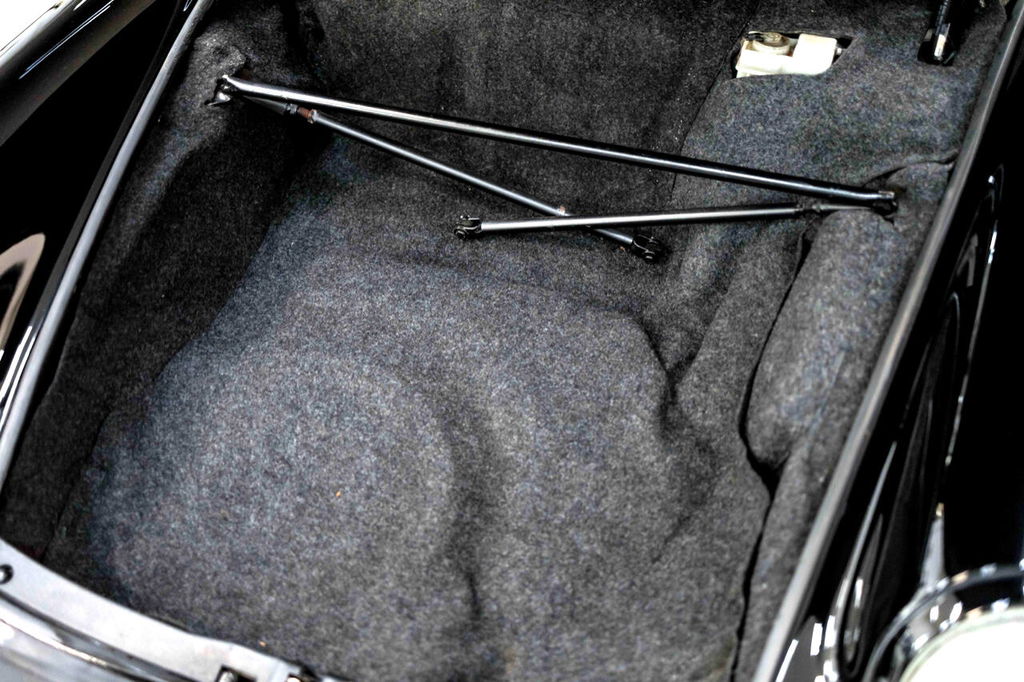 Porsche 911 Turbo 3.3 (US)