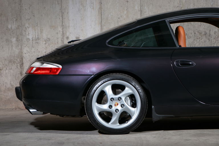 Porsche 996 Carrera 4 Millennium Edition
