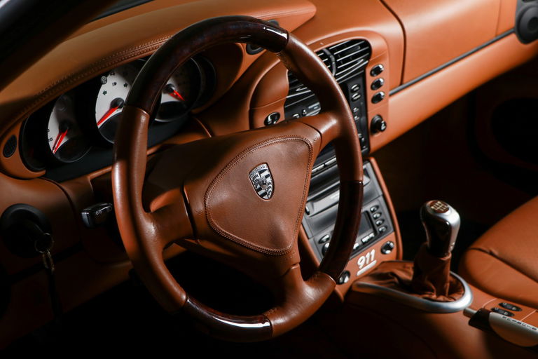 Porsche 996 Carrera 4 Millennium Edition