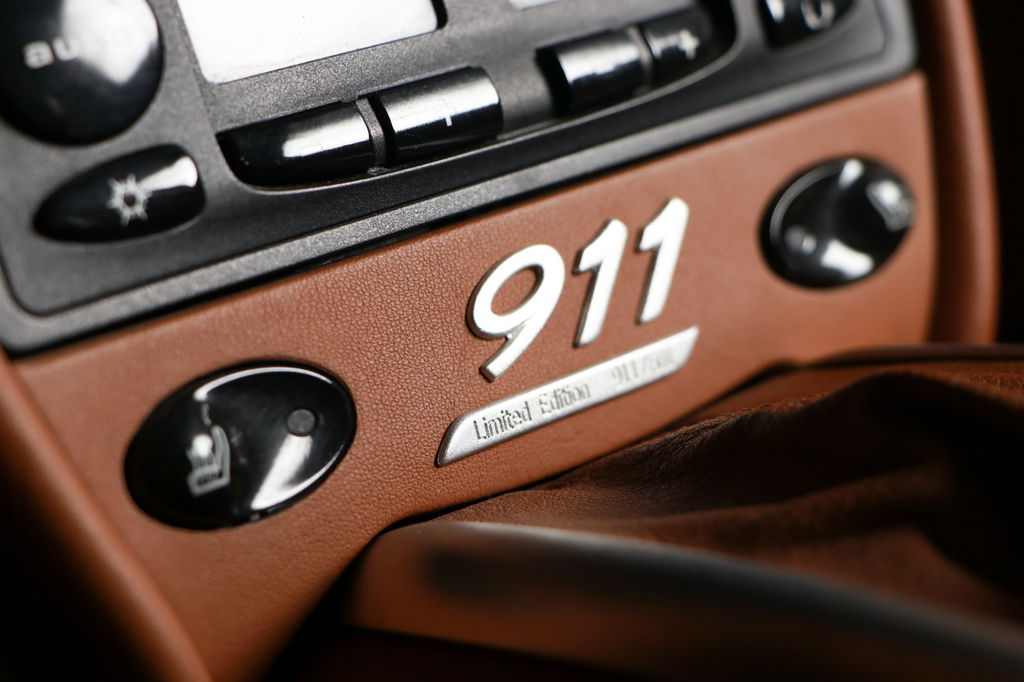 Porsche 996 Carrera 4 Millennium Edition