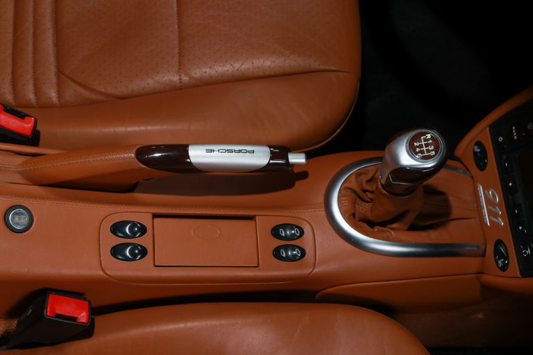 Porsche 996 Carrera 4 Millennium Edition