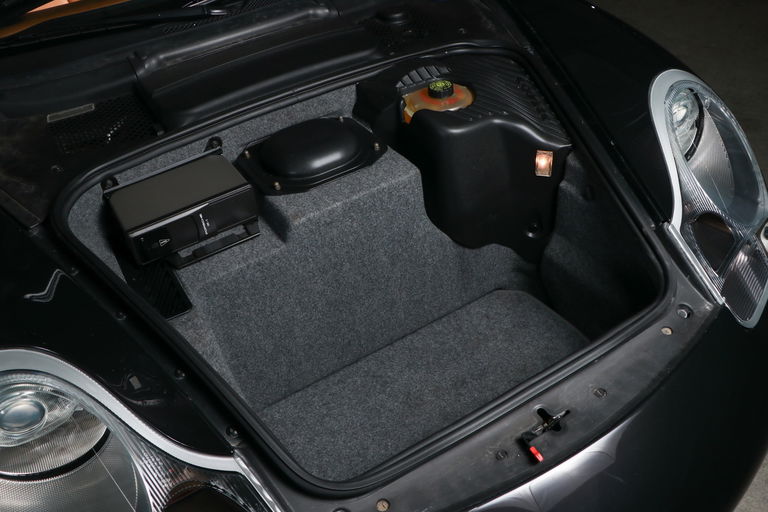 Porsche 996 Carrera 4 Millennium Edition