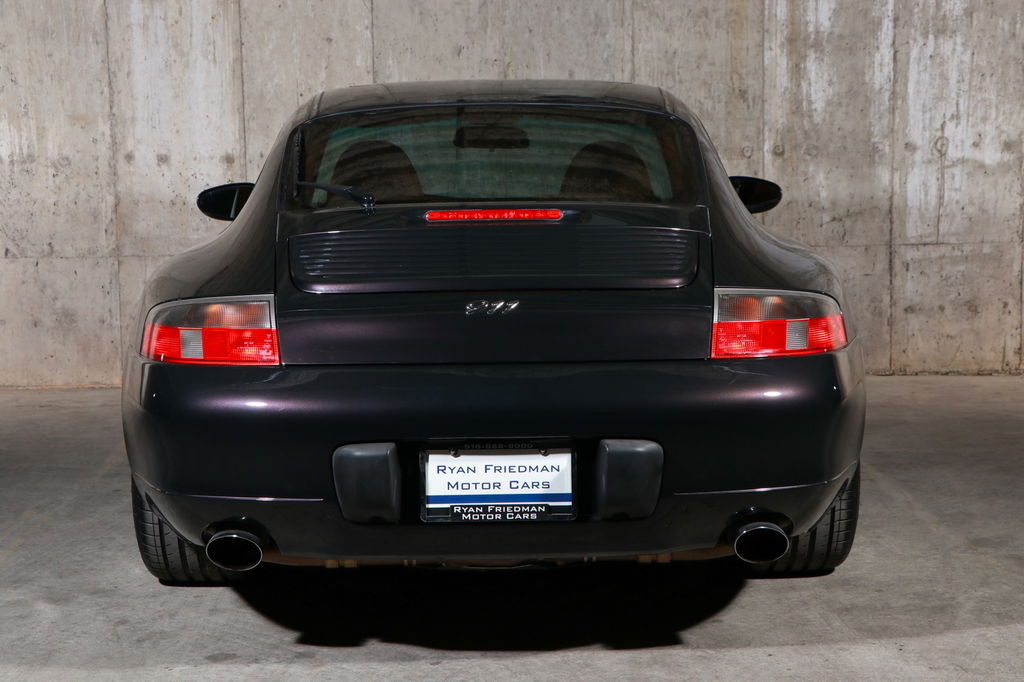 Porsche 996 Carrera 4 Millennium Edition