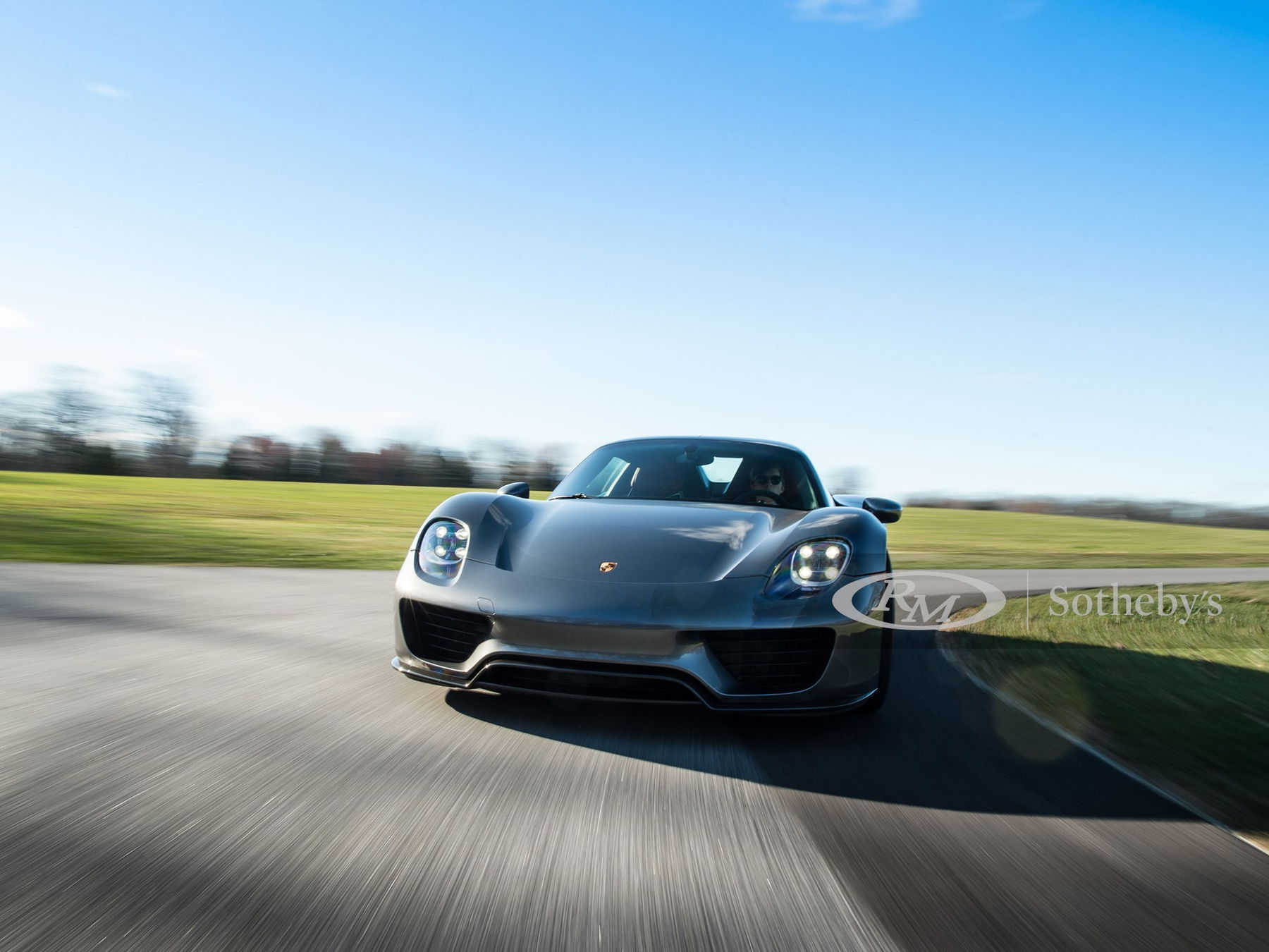 Porsche 918 Spyder 1700km road trip