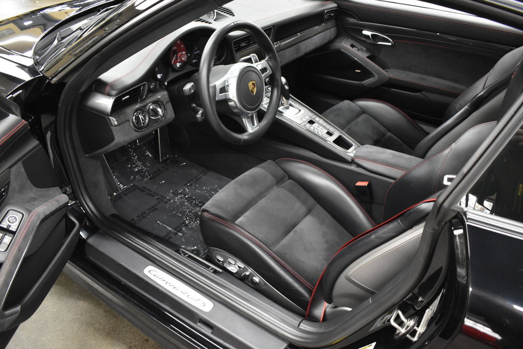 Porsche 991 Carrera 4 GTS