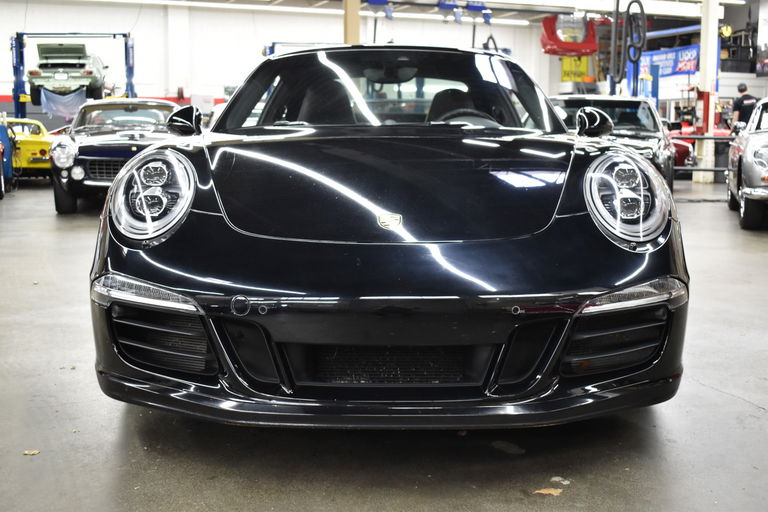 Porsche 991 Carrera 4 GTS