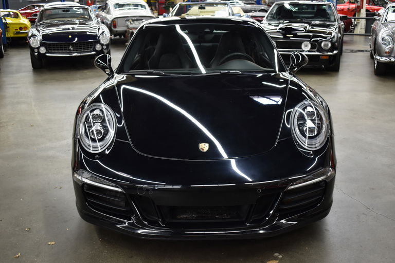 Porsche 991 Carrera 4 GTS