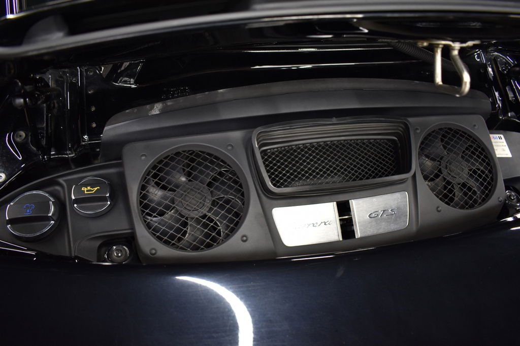 Porsche 991 Carrera 4 GTS