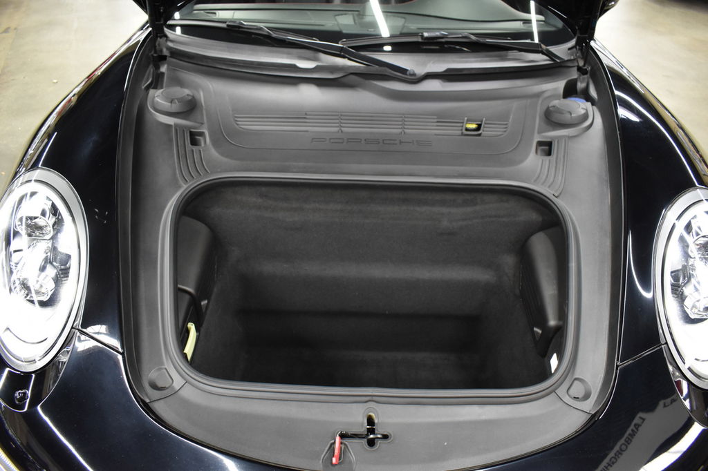 Porsche 991 Carrera 4 GTS