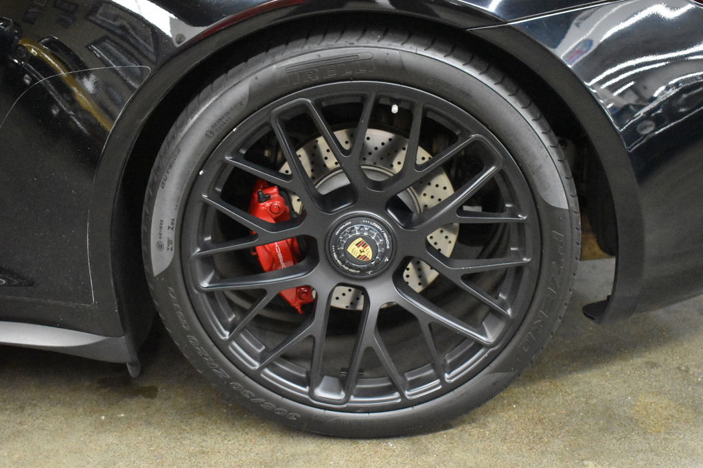 Porsche 991 Carrera 4 GTS