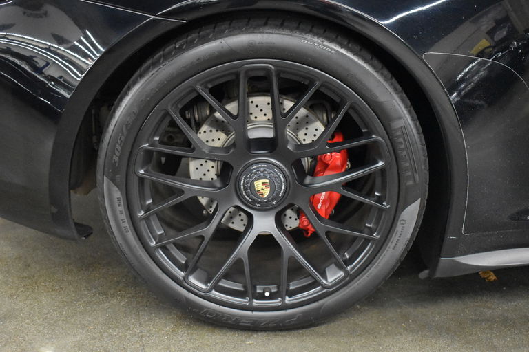 Porsche 991 Carrera 4 GTS