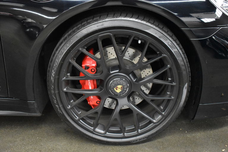 Porsche 991 Carrera 4 GTS