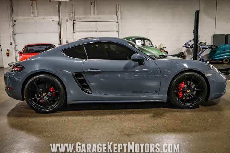 Porsche 718 Cayman S