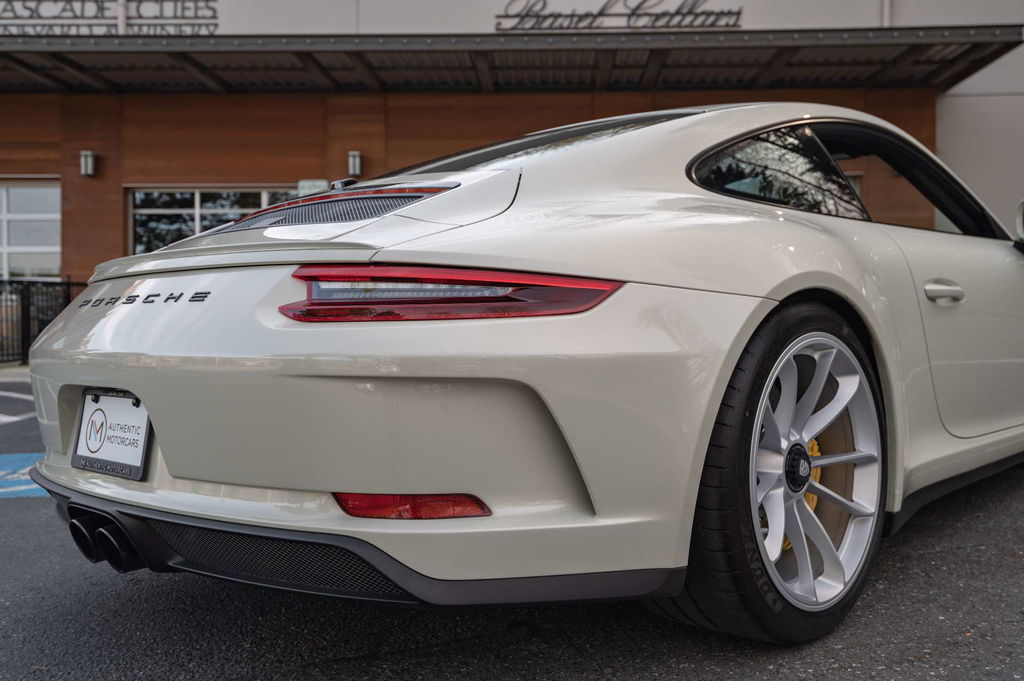 Porsche 991 GT3 Touring