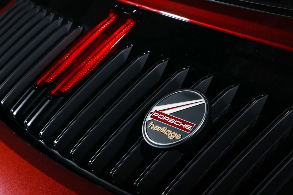 Porsche 992 Heritage Design Edition