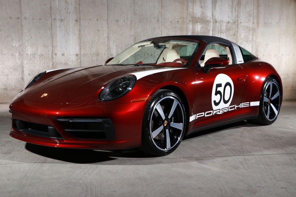 Porsche 992 Heritage Design Edition