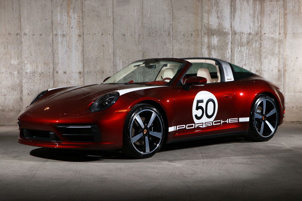 Porsche 992 Heritage Design Edition