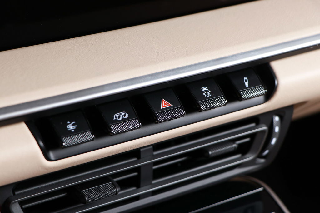 Porsche 992 Heritage Design Edition