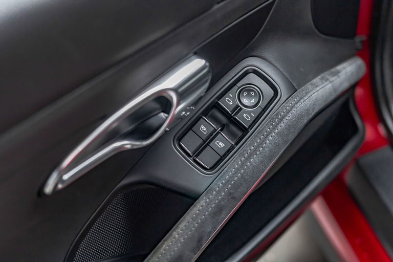 Porsche 991.2 Carrera GTS