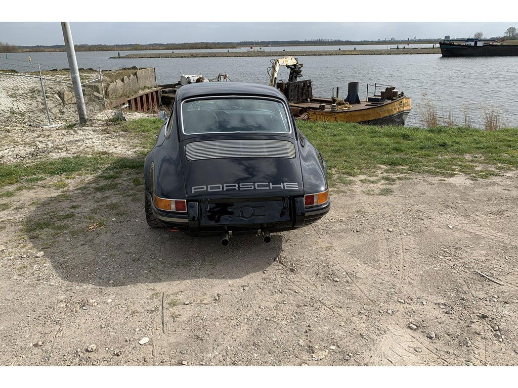 Porsche 911 Backdate