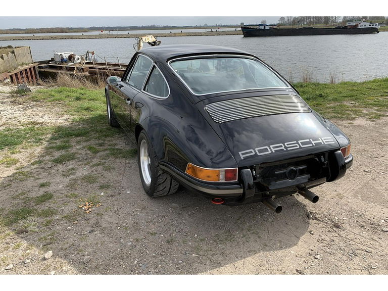 Porsche 911 Backdate