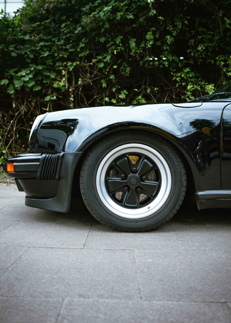 Porsche 911 Carrera 2.7