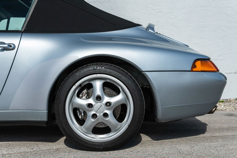 Porsche 993 Carrera 4