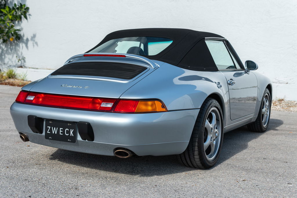 Porsche 993 Carrera 4