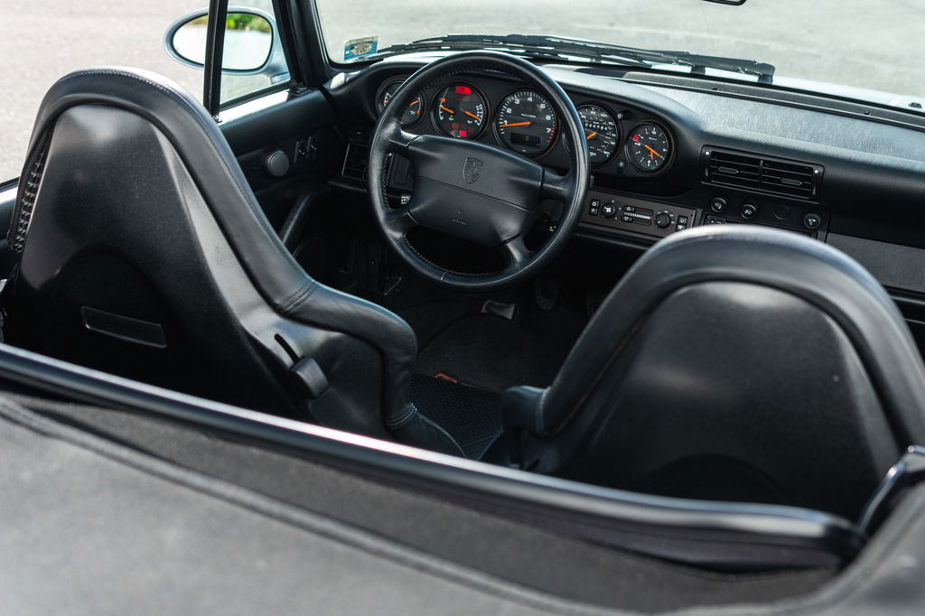 Porsche 993 Carrera 4