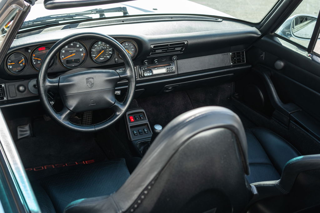 Porsche 993 Carrera 4