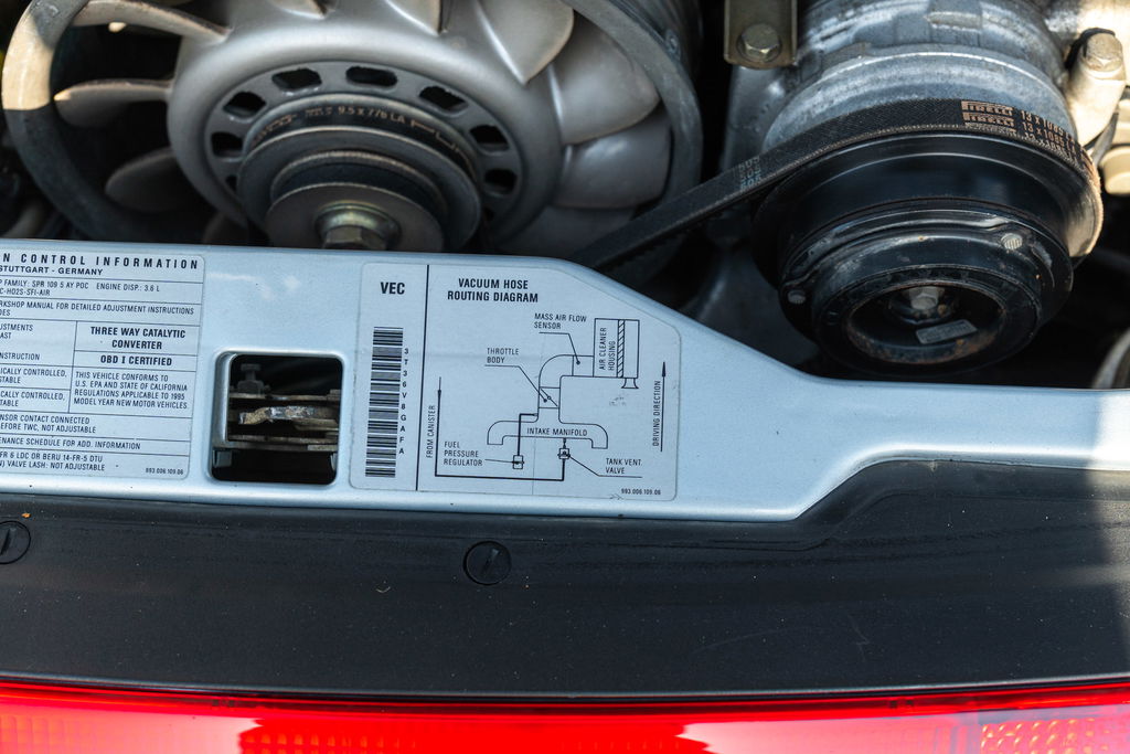 Porsche 993 Carrera 4