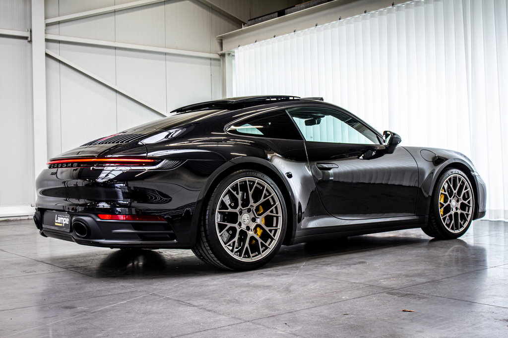 Porsche 992 Carrera 4S