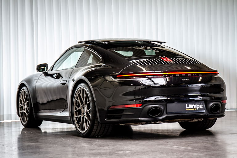 Porsche 992 Carrera 4S