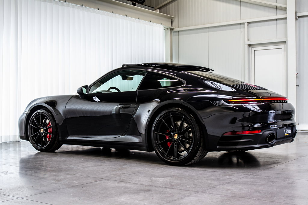 Porsche 992 Carrera 4S