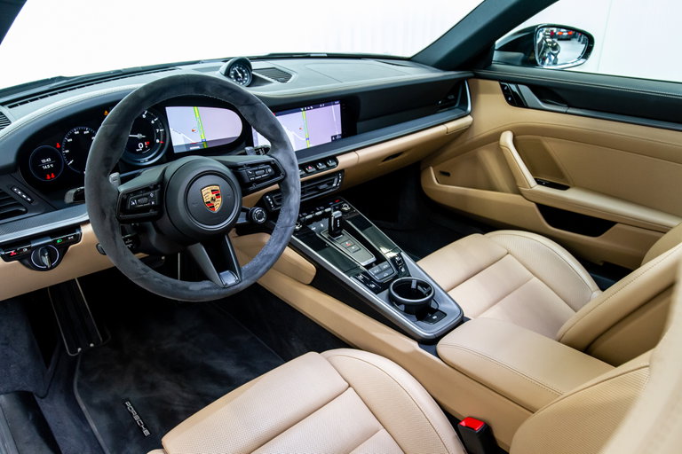 Porsche 992 Carrera 4S