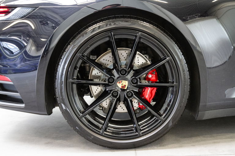 Porsche 992 Carrera 4S