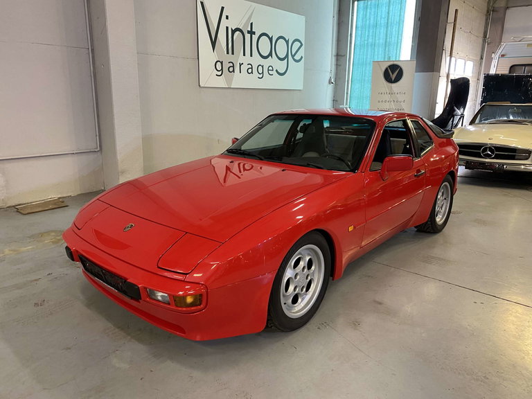 Porsche 944 Coupé
