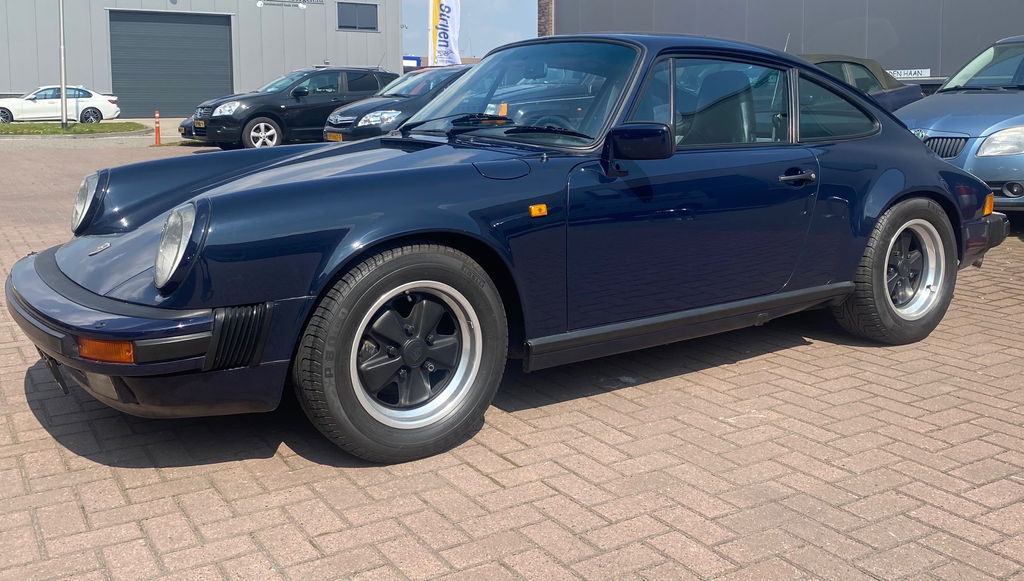 Porsche 911 Carrera 3.2