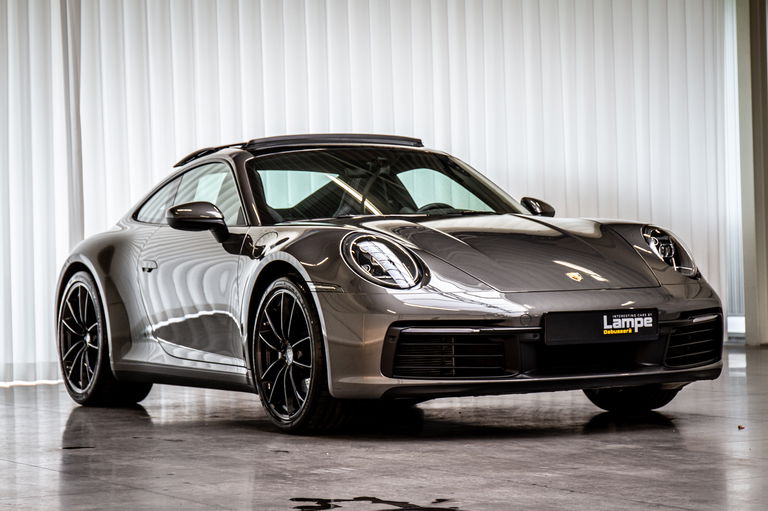 Porsche 992 Carrera