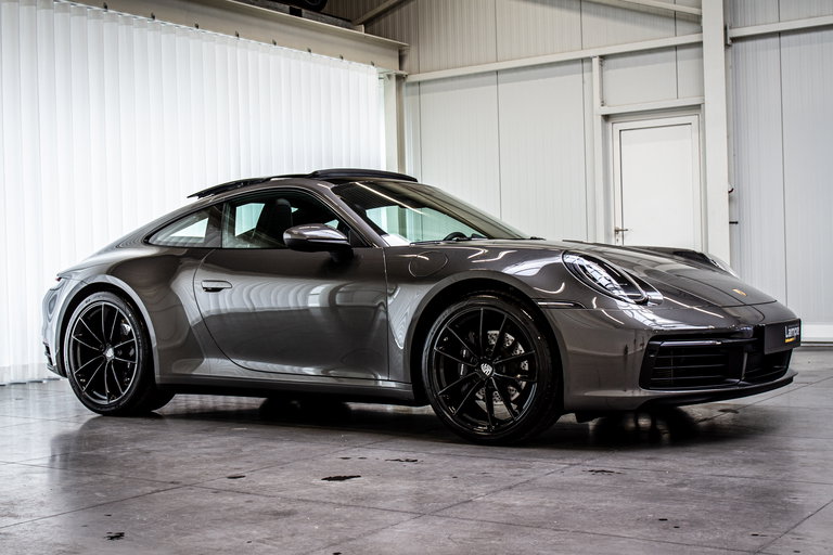 Porsche 992 Carrera